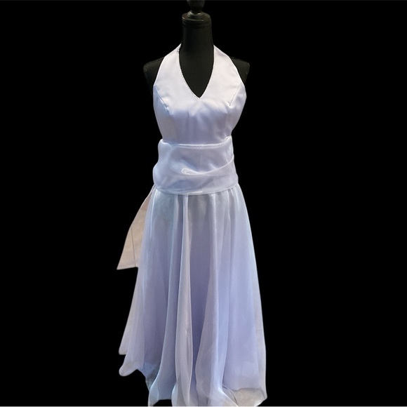 DAVIDS BRIDAL LAVENDER HALTER PROM DRESS IN SIZE 2 WORN ONCE GREAT CONDI… - Picture 5 of 6